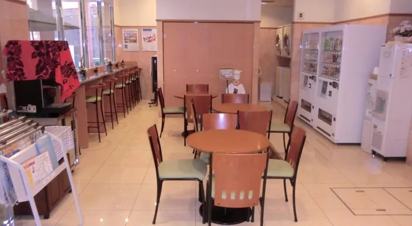 Food & Beverage