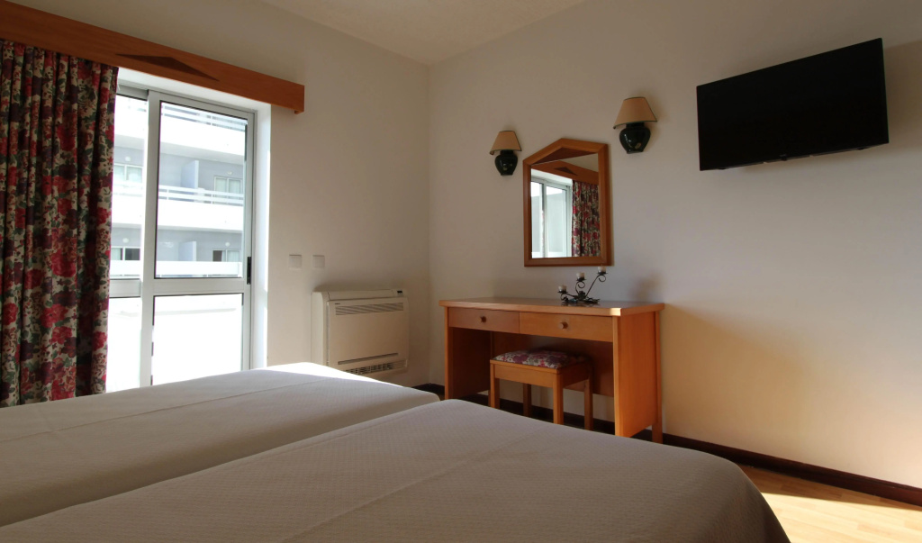 Hotel Luar — 3