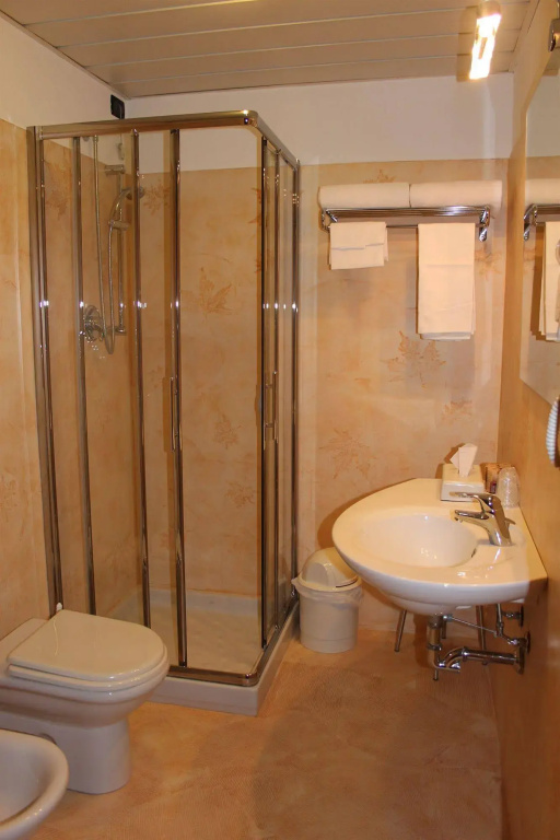 LVG Hotel Collection – Riz - Général