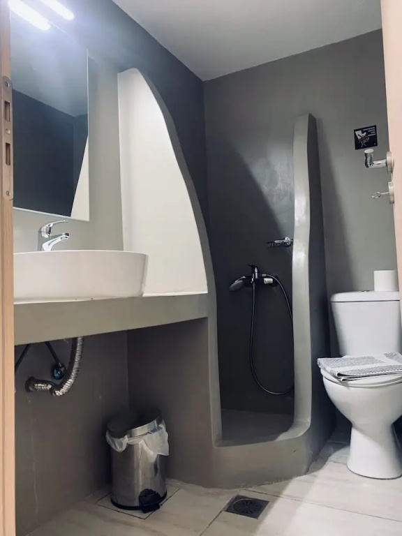 Economy room