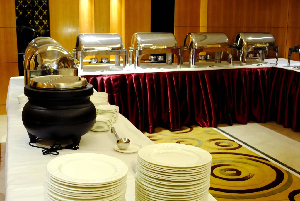 Food & Beverage
