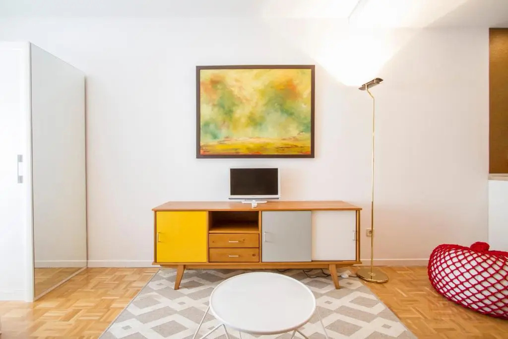 Urban District Apartments - Atocha Stylish with pool