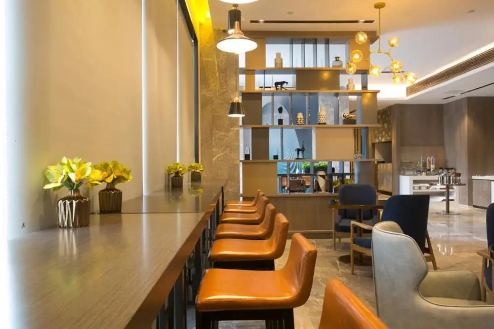 Food & Beverage