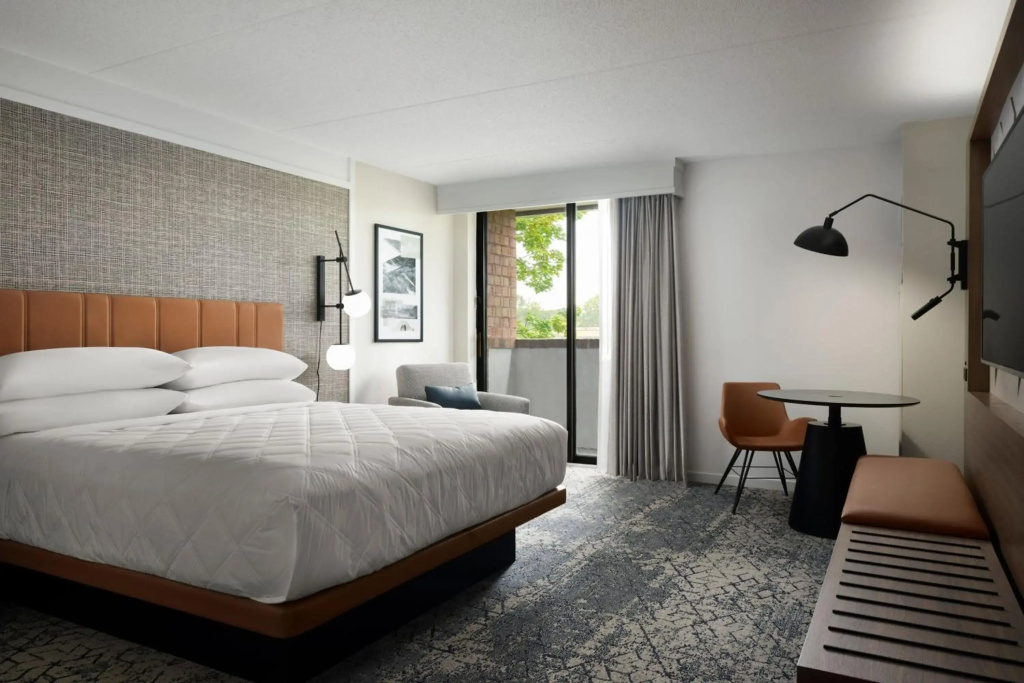 Sheraton Grand Rapids Airport Hotel - Général