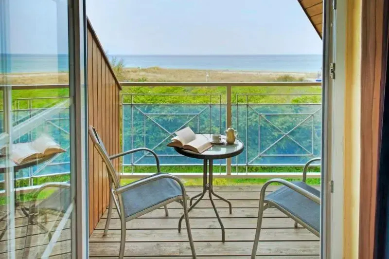 Standard Double room with balcony and with sea view (full double bed)