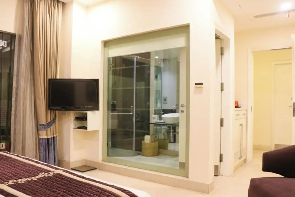 Deluxe Double room (full double bed)