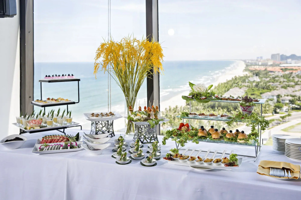 Yarra Ocean Suite Danang