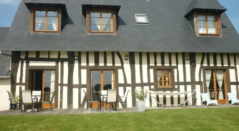 LA GRANGE D'ISNEAUVILLE - chambres d'hôtes