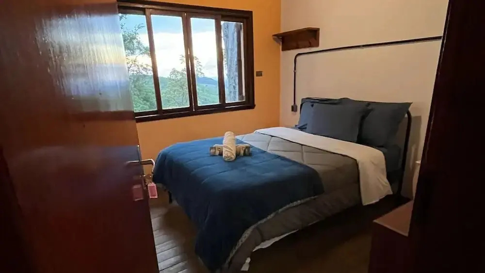 Standard Double room with mountain view (full double bed)