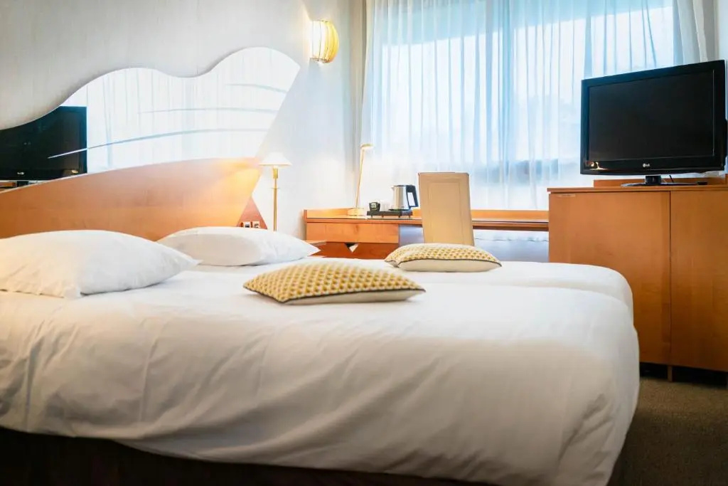 Standard Double room with garden view (full double bed)