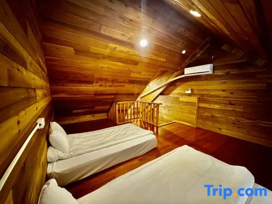 Quadruple Apartment
