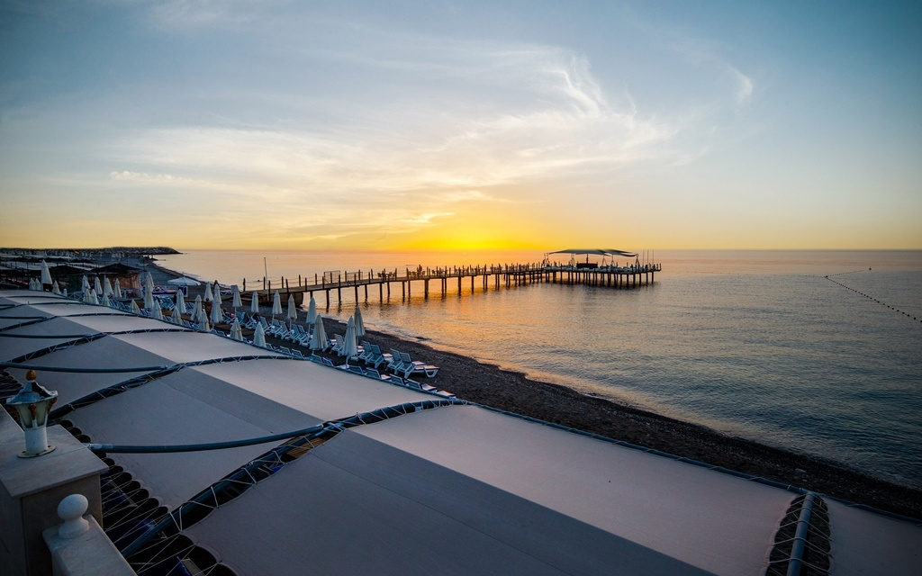 Beach & Waterfront