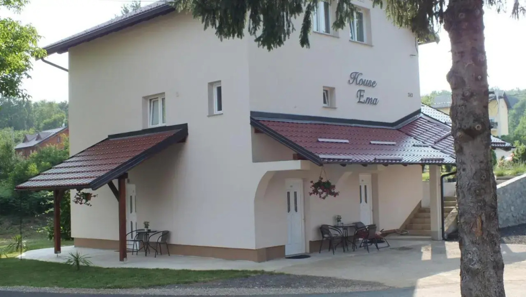 Guest house Ema