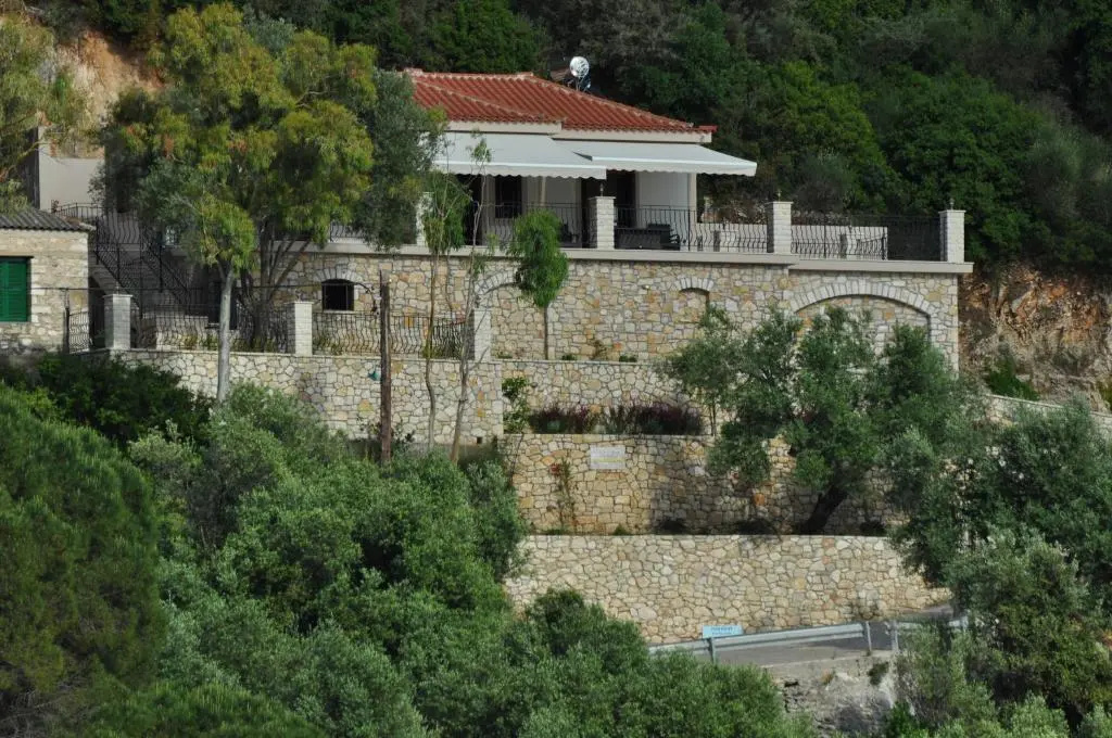 Poli Home