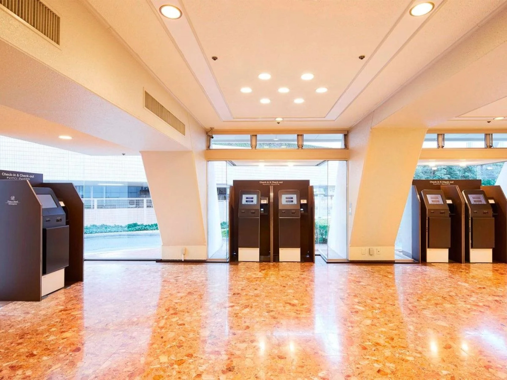 Lobby & Reception