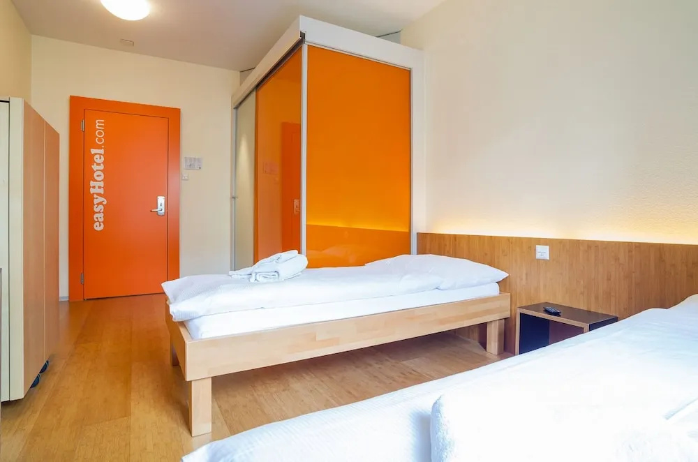 easyHotel Basel City - contactless self check-in - Chambres