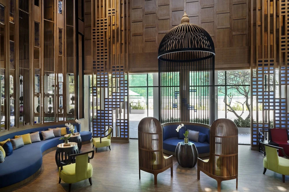 Lobby & Reception