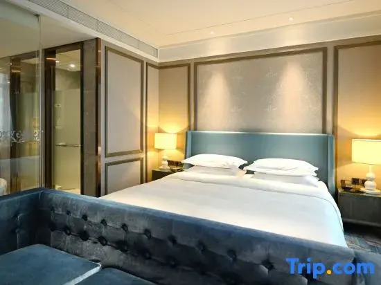 Classic Double Studio full double bed