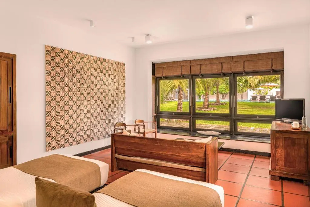 Standard Family room with garden view