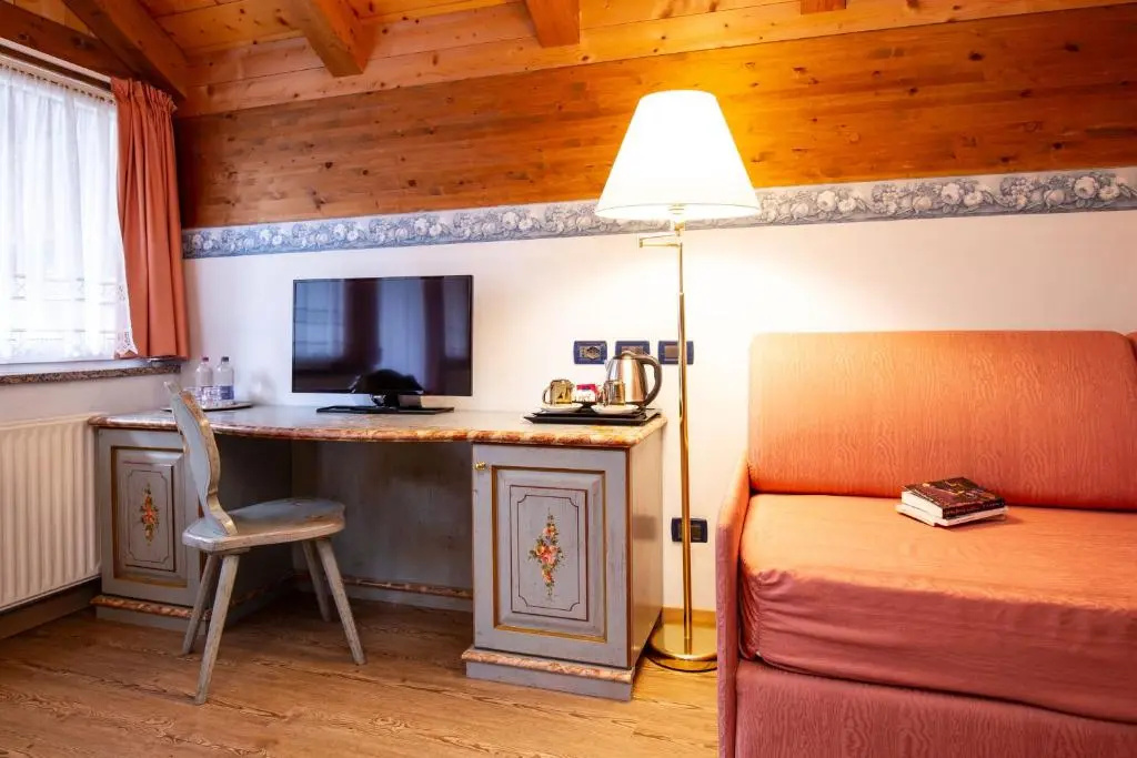 Superior Double room with balcony (full double bed)