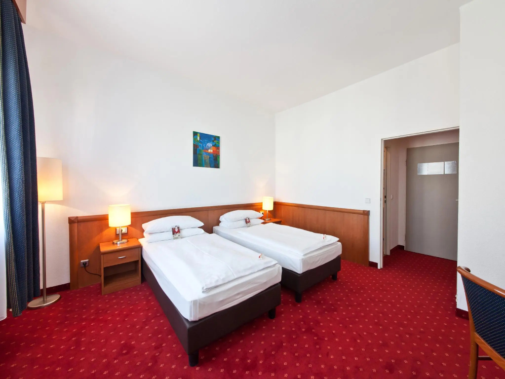 Standard Twin room (twin beds)