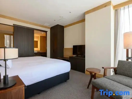 Yu Kiroro, Ski-In Ski-Out Luxury Residences