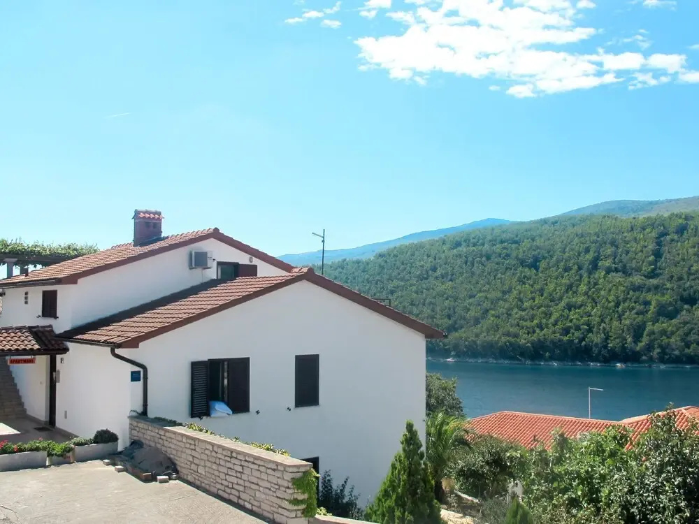 Violetta Duga Luka in Duga Luka