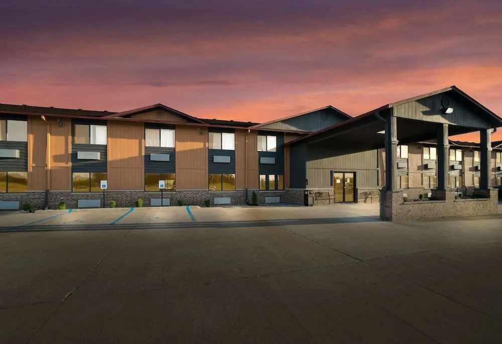 Super 8 by Wyndham Marston