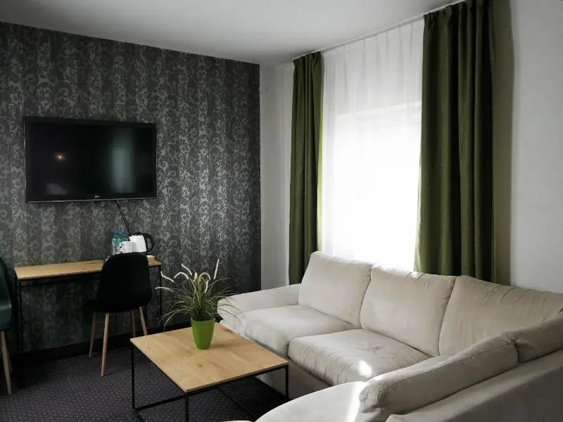 Hotel George — 4