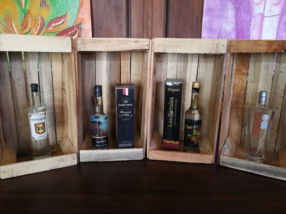 Macondo De Pizza Pazza Hotel Restobar