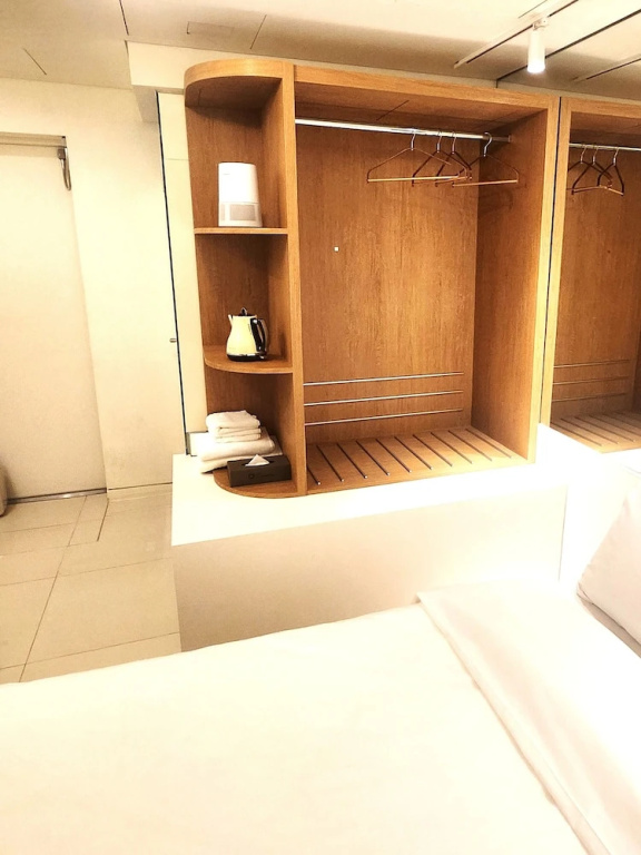 Premier room