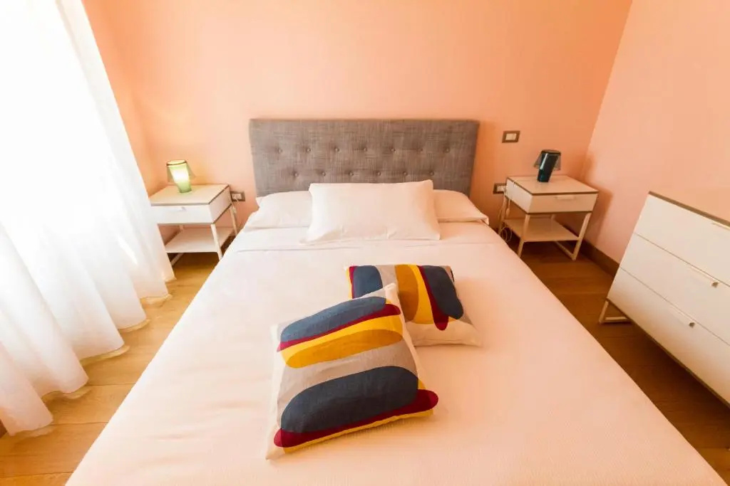 Double Suite (full double bed)