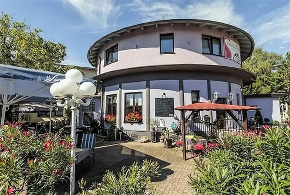 Hotel Restaurant Kasserolle - Général