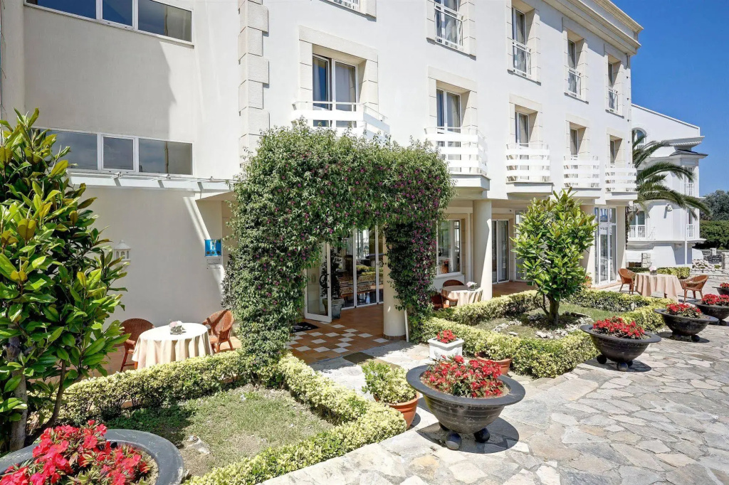 Hotel photo 14