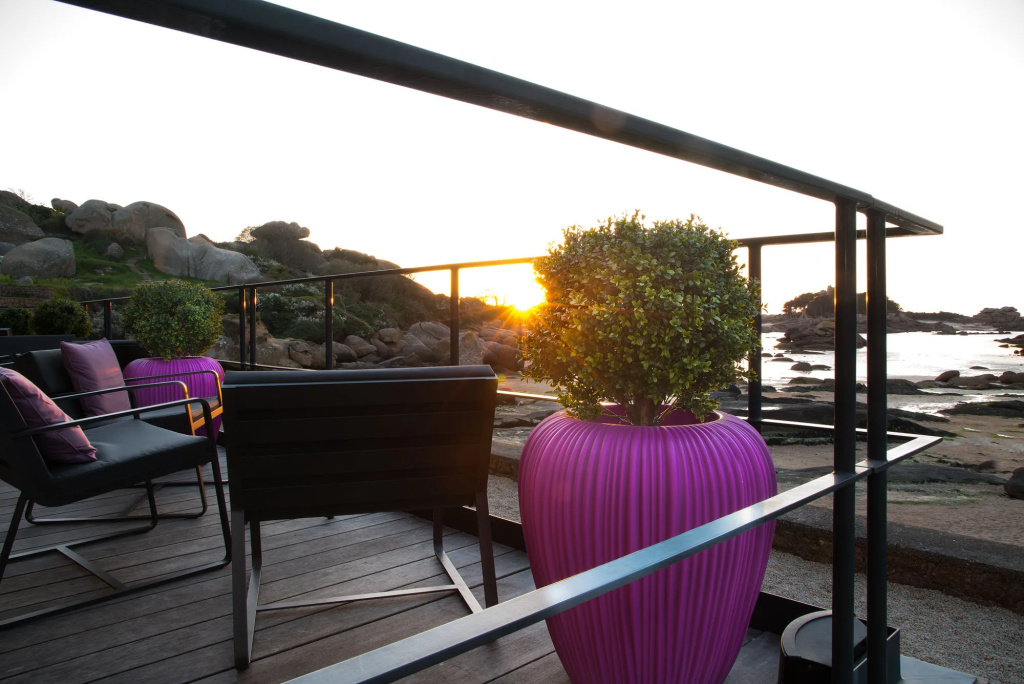 Balcony & Terrace