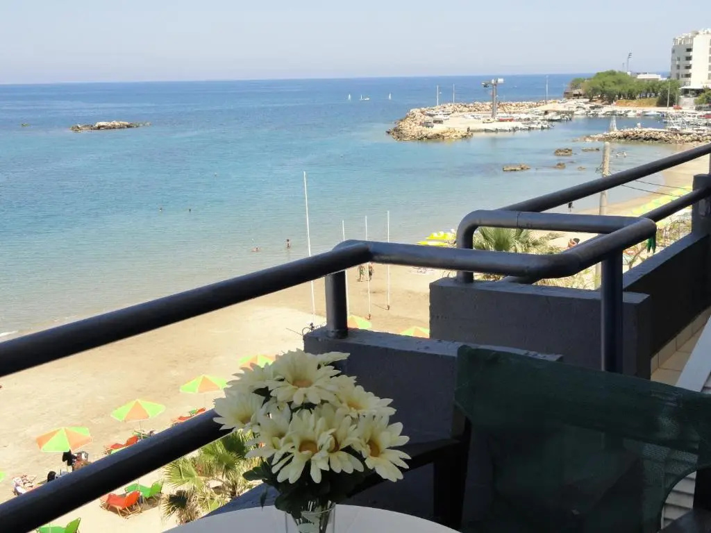 Standard Double room with sea view (twin beds)