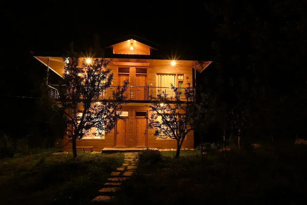 Cascade Mountain Retreat Manali