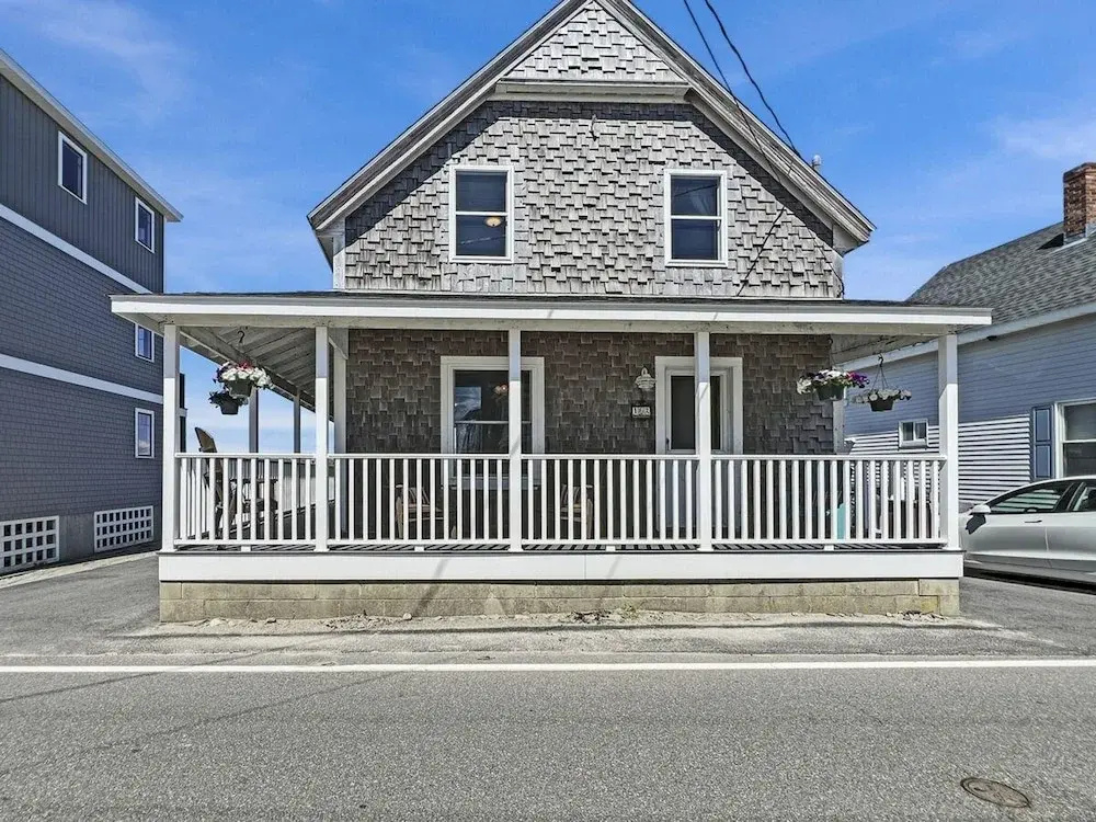 Sea Esta in Wells With 4 Bedrooms and 1 Bathrooms