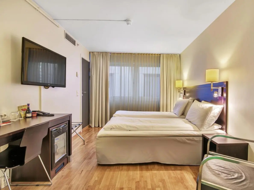 Thon Hotel Polar Room Type - Basic Twin Room, 1 Double Bed