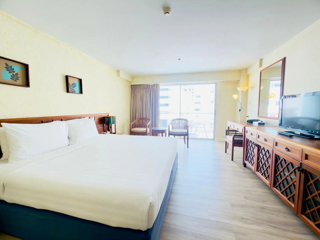 Sandy Spring Hotel — 3