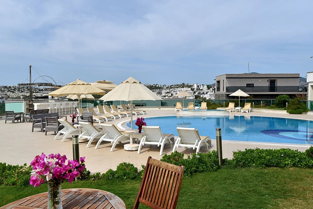 Beach & Waterfront