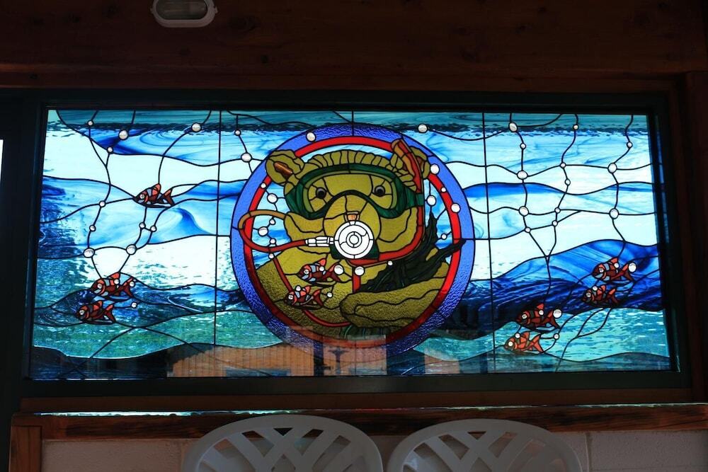 Woodbridge Hill Hideaway by null