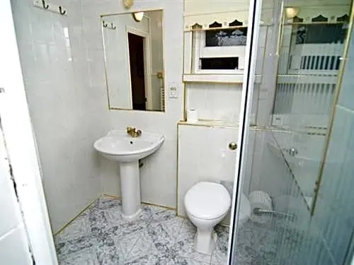 Maranton House Hotel - Chambres