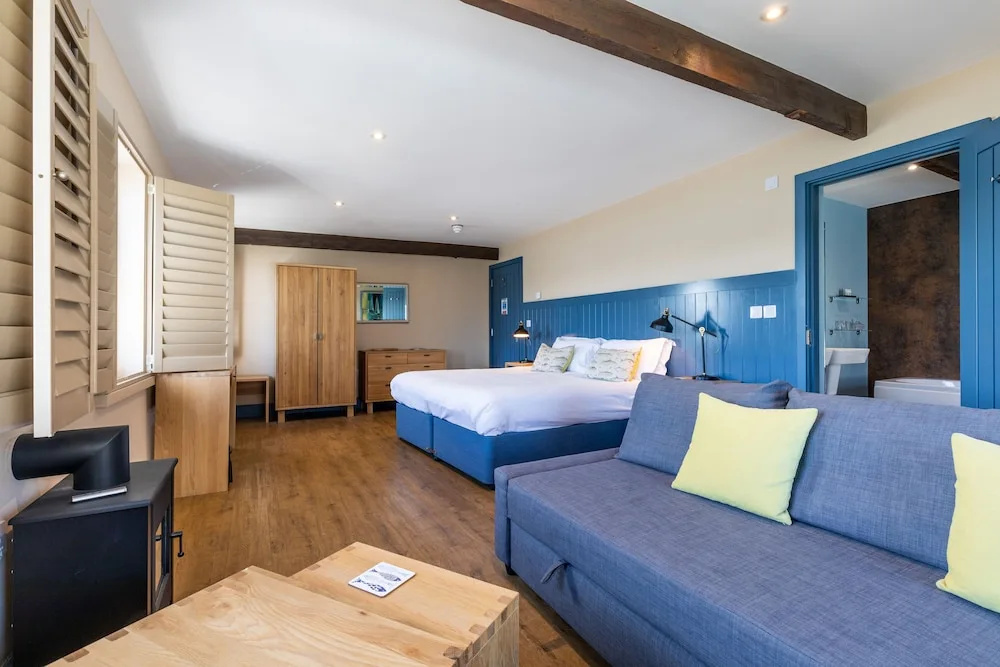 Standard Double Family room (full double bed)