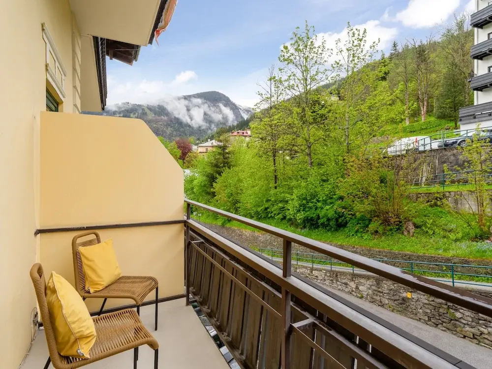 Balcony & Terrace