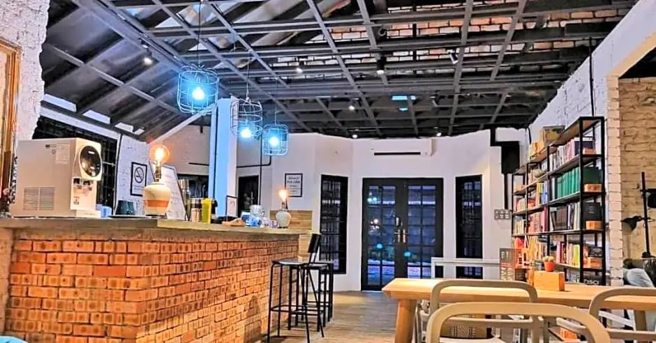 Food & Beverage