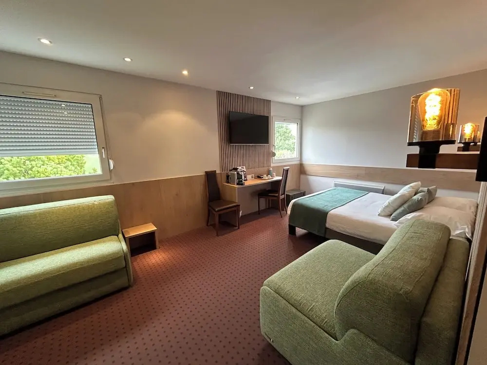 Standard Triple room
