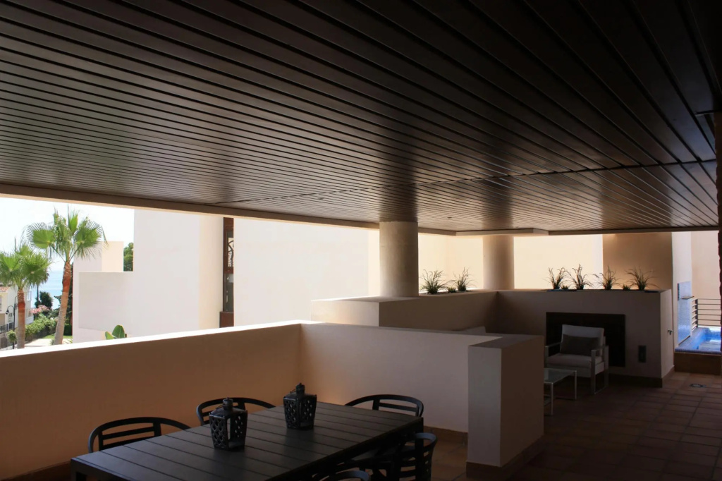 104 - Apartment with private swimming pool