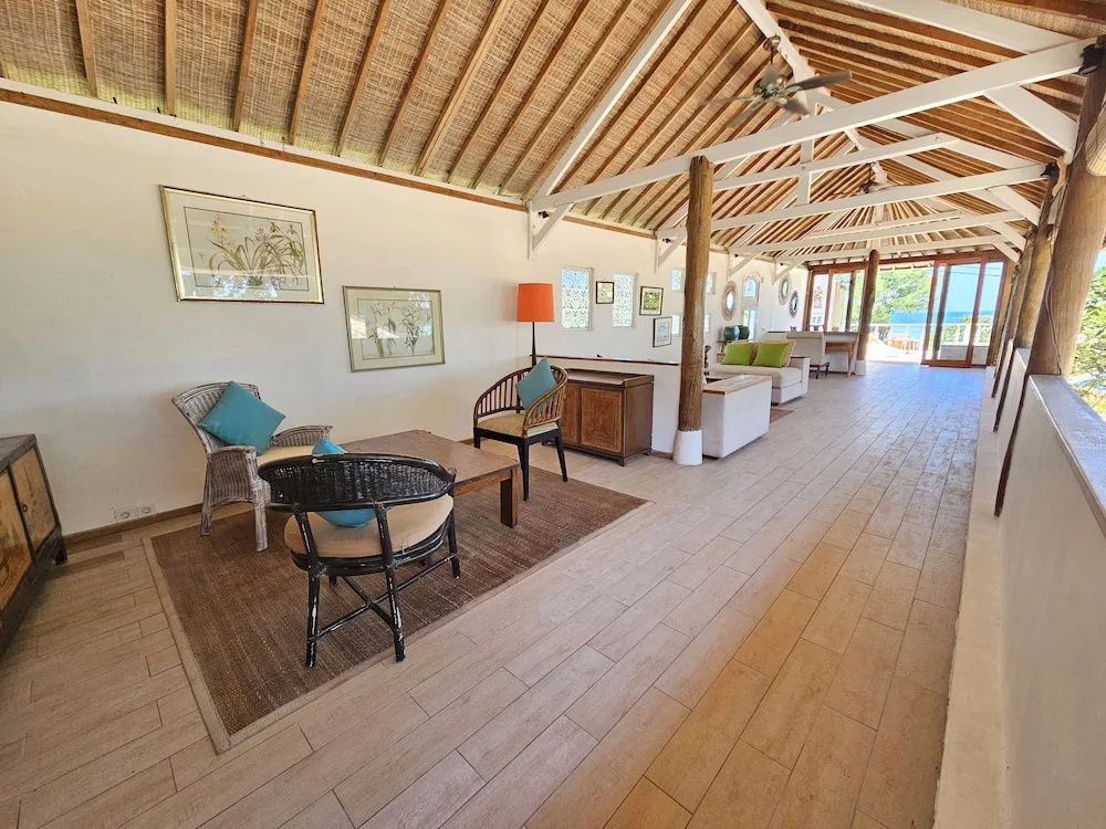 Villa Aurora