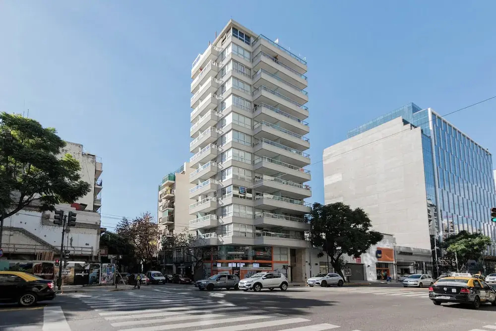 MOT Libertador 5700